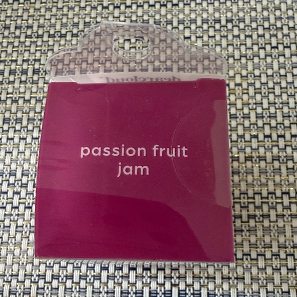 dearcloud Dewy Lip Jam – Hydrating Lip Balm & Gloss - Passion Fruit - Picture 7 of 7
